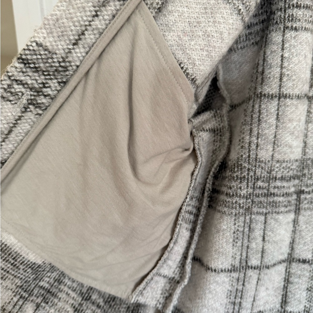 Plaid Button-Up Jacket - Picture 6 of 6